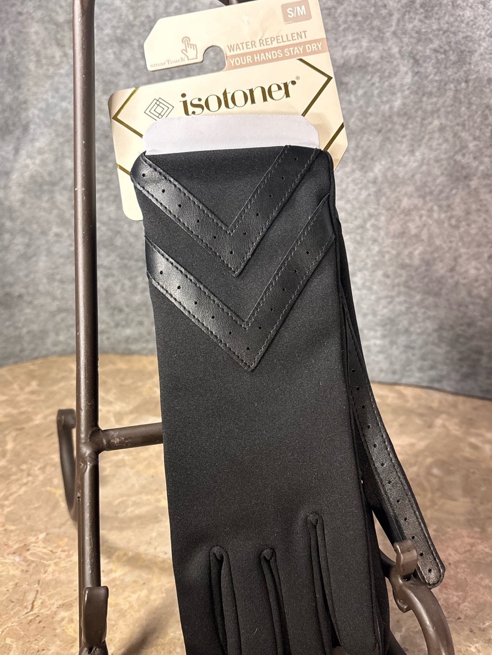 isotoner Womens Black Stretch Water-Resistant Gloves with Chevron Accents